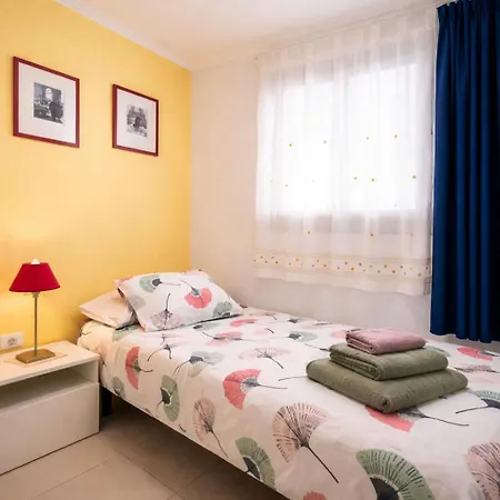 Beautiful Mar Con 4 Posti Letto E 3 Piscine 아파트